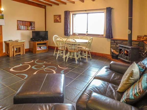 Villa Y Bwthyn, Ystrad Meurig Extérieur photo